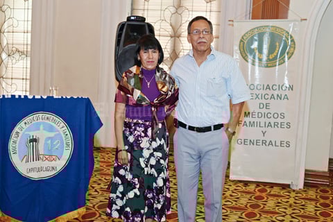 28082016 Dra. Rutilia Castañeda Limones, endocrinóloga, y José Javier García Salcedo, geriatra.