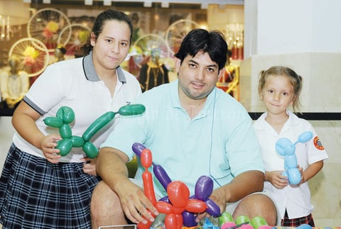 30082016 TALLER DE GLOBOFLEXIA.  Ana Karen, Isaías y Ana Paola.