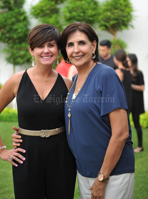 31082016 Ana Sofía y Soledad.