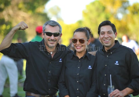 31082016 Benny, July y Mauricio.