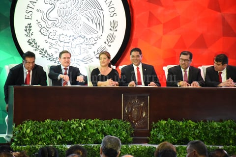 El centro de convenciones de Gómez Palacio fue el lugar de la ceremonia.