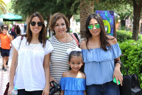 02092016 Erandi, Mariana, Coco y Regina.