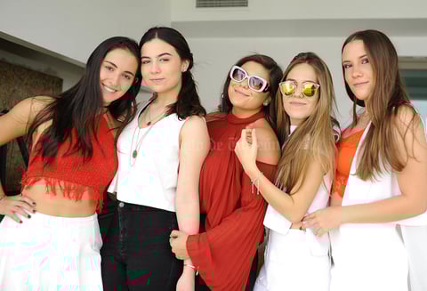 Isabela, Samantha, Marijose, Marisofi y Mariandi