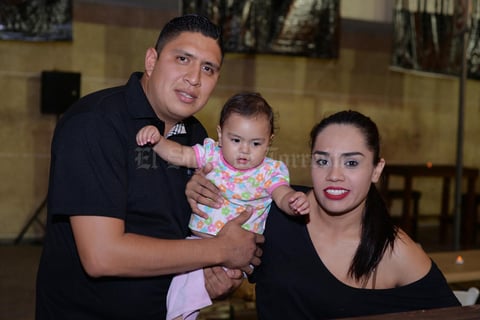 09092016 Víctor, Victoria y Blanca.