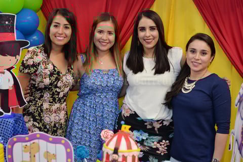 11092016 MUY CONTENTAS.  Geraldyn, Janeth, Mandy y Maricela.