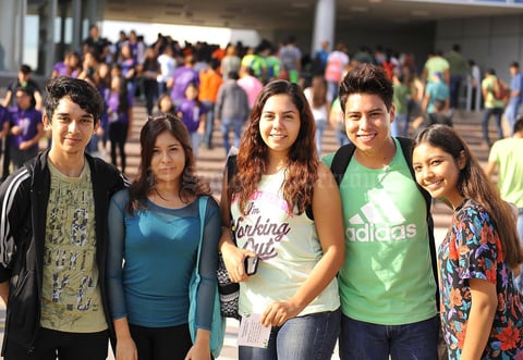 14092016 COMPAÑEROS.  Luis Francisco, Claudia, Frida, Anhuar y Alejandra.