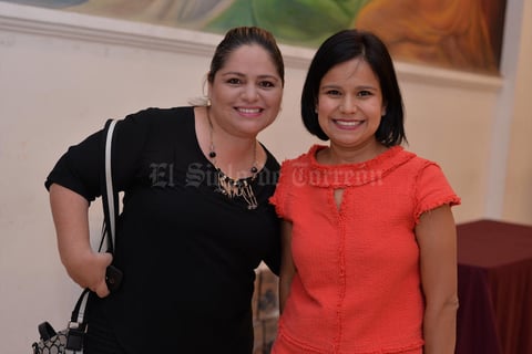 15092016 MUY CONTENTAS.  Cindy y Rosy