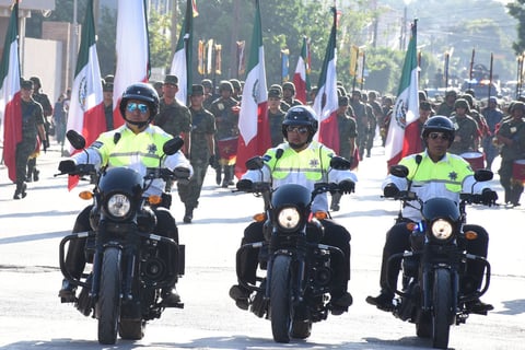 Elementos de Tránsito y Vialidad resguardaron la ceremonia.