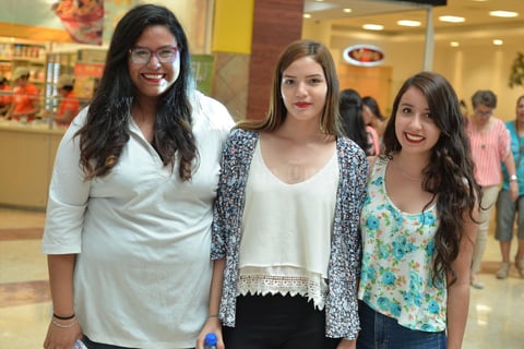 16092016 Marlen, Ana y Yosihadira.