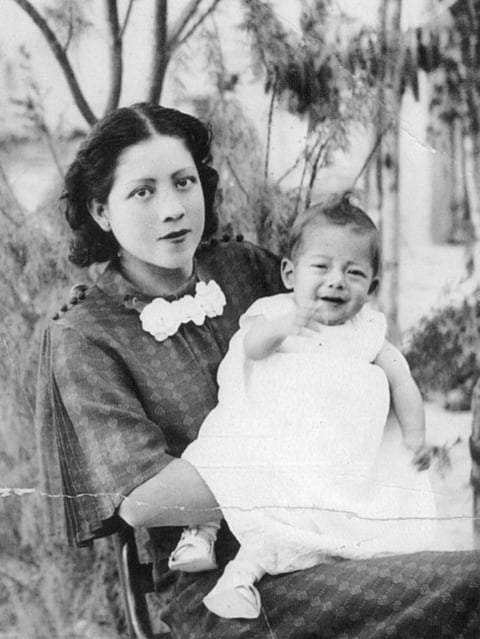 18092016 Amparo Enríquez con su hijo, Juan Casas, en Simon Bolívar,
Durango, en 1938.