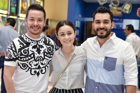 19092016 PRESENTACIóN DE DOCUMENTAL.  Ángel, María Sofía y Rafa.