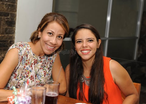 Lucía y Adela