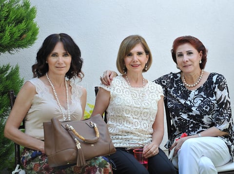 Estela, Leticia y Dora Alicia