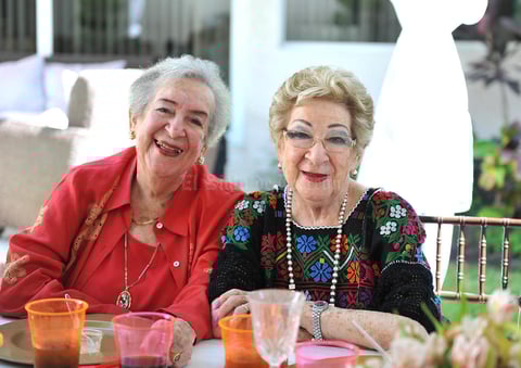 Raquel y Amelia