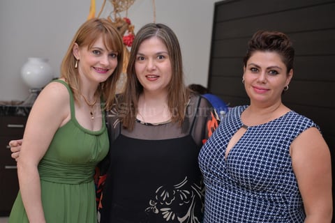 20092016 Angélica, Nallely y Abril.
