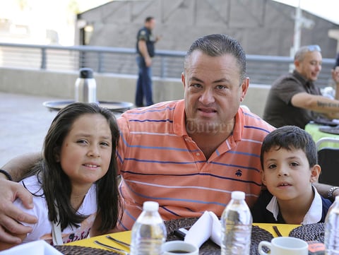 21092016 Constanza, José y Sebastián.