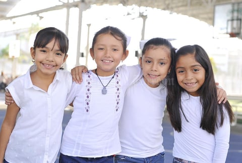 22092016 Ximena, Ximena E., Mía y Renata.