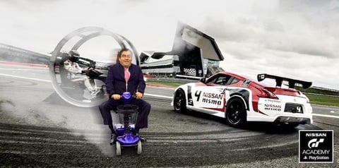 Aprovechó para salir en las competencias de automóviles.