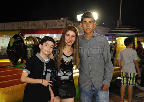 23092016 Ángela, Flor y Antonio.