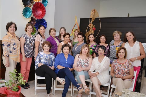 23092016 SESIóN MENSUAL.  Las damas del Club de Jardinería Gardenia tuvieron su junta de actividades.