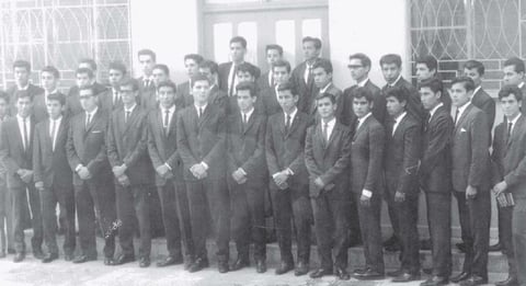 25092016 Graduación de alumnos egresados de la desaparecida Escuela Secundaria Pedro de Gante de Gómez Palacio, Dgo., en 1967.