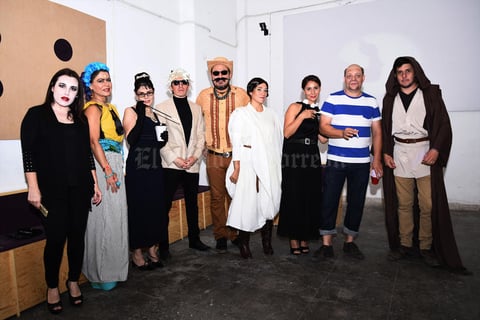 25092016 FESTEJAN.  Monse, Laura, Silvia, Esli, Alfredo, Julika, Yolanda, Sasha e Isaac.