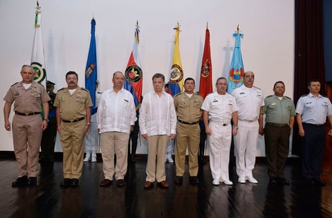Santos se reunió con personal castrense colombiano.