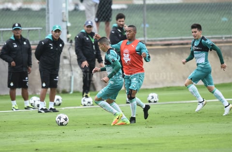 Los Guerreros entrenaron bajo un clima inusual.