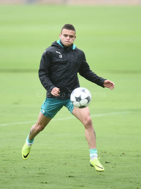 Jonathan Rodríguez espera seguir con su cuota goleadora en favor del equipo.