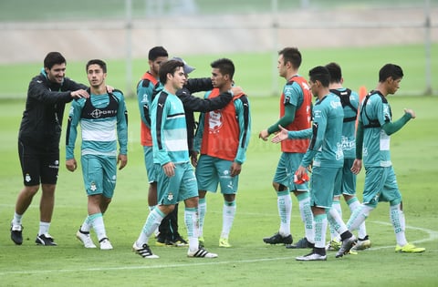 El ánimo mejoró en el entrenamiento matutino.