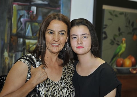 29092016 Myrna Salazar y Kiara Romero.