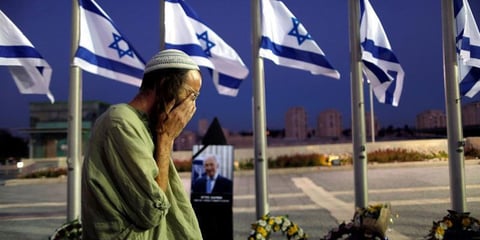 Miles de israelíes le rindieron homenaje.