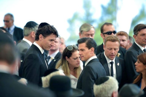 Presidente de México, Enrique Peña Nieto, quien tuvo el placer de convivir con Shimon Peres en octubre del 2015 cuando el ex presidente israelí visitaba Guadalajara para la Cumbre de Negocios.
