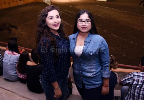 30092016 Valeria y Jocelyn.