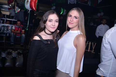 Isabella y María