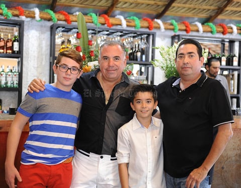 Jaime, Jaime, Conrado y Santiago