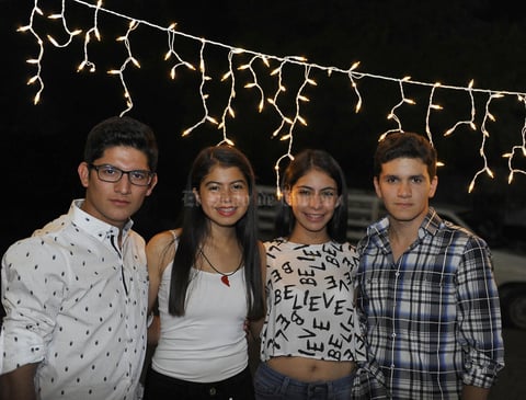 Alejandro, Alexa, Andrea y José Luis