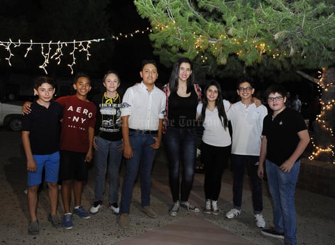 Diego, Emiliano, Axel, Jorge, Ximena, Angie, Víctor y Diego
