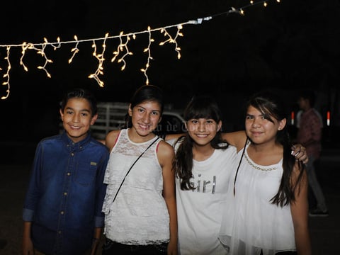 Joshua, Marifer, Mariana y Nancy
