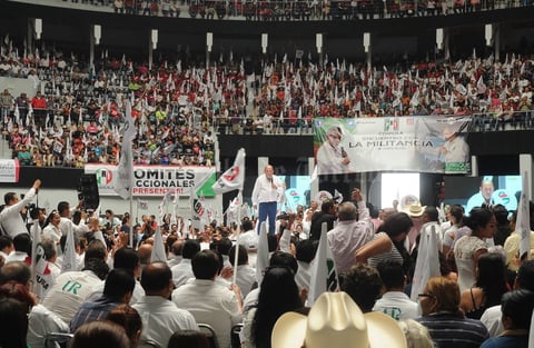 Acompañó al gobernador de Coahuila, Rubén Moreira.