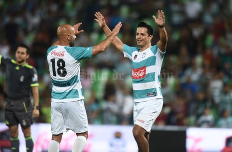 La experiencia superó al corazón en el duelo de leyendas y amateurs.