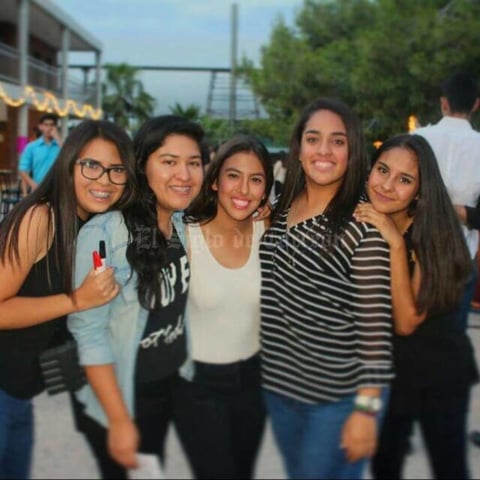 02102016 MUY CONTENTAS.  Alexia, Goretti, Ana Claudia, Ana Sofía y Mary.