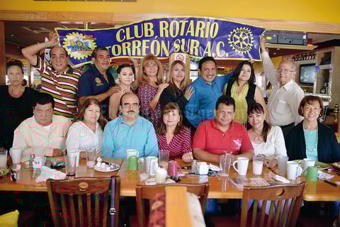02102016 GRATOS MOMENTOS.  Mateo festejó su cumpleaños en compañía de sus amigos del Club Rotario Torreon Sur.