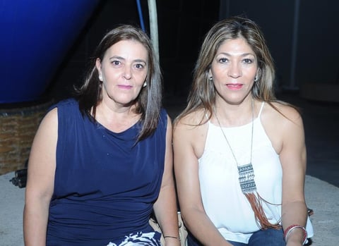 05102016 Vero y Rosy.