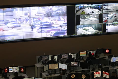 Se diseña una plataforma para interconectar las cámaras de vigilancia comercial y privada, para reforzar el servicio.