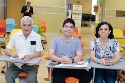 06102016 José, Iván Teodoro y María Dolores.