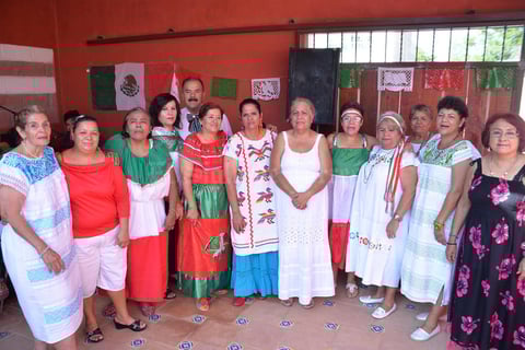 06102016 UN AñO MáS DE VIDA . María Elena celebró su cumpleaños con sus amigas.