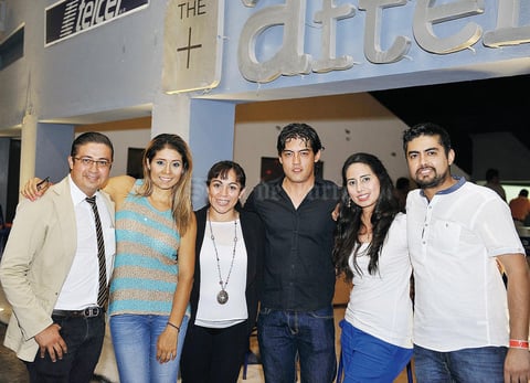08102016 EN EL COLISEO.  Eder, Cristina, Angelina, Juan Manuel, Mairen y Daniel.