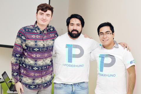 10102016 ESTUDIANTES.  Ángel, Juan Carlos y Fernando.
