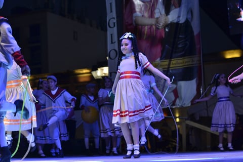 Durante el fin de semana, lo niños bailarines encantaron a las familias duranguenses en el 'corazón de la ciudad'.